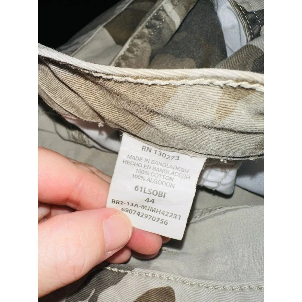 B2 Wrangler Cargo Camo Green Shorts Men's Size 44